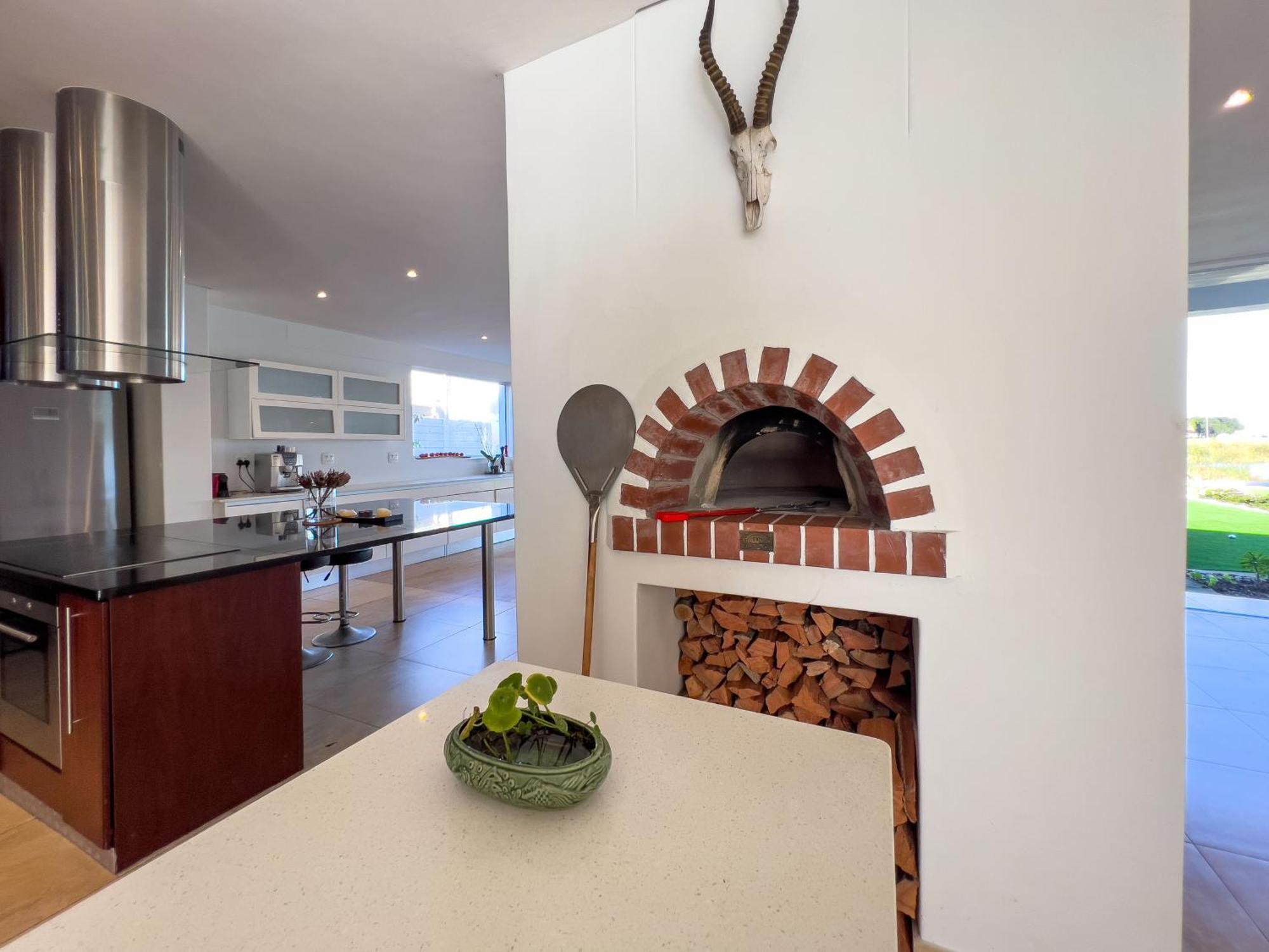 Peach On Beach Boutique Guesthouse Bloubergstrand Exterior photo
