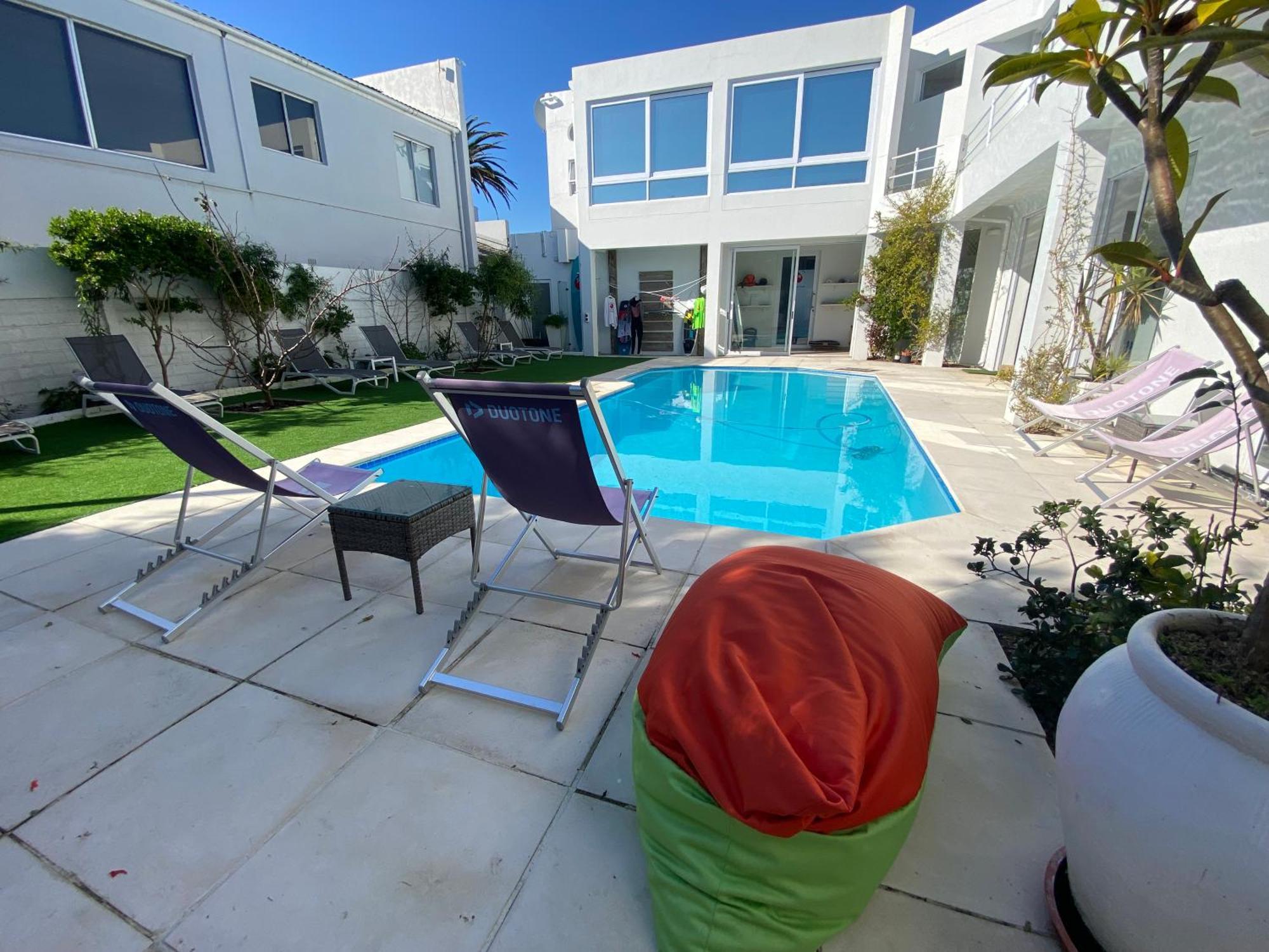 Peach On Beach Boutique Guesthouse Bloubergstrand Exterior photo