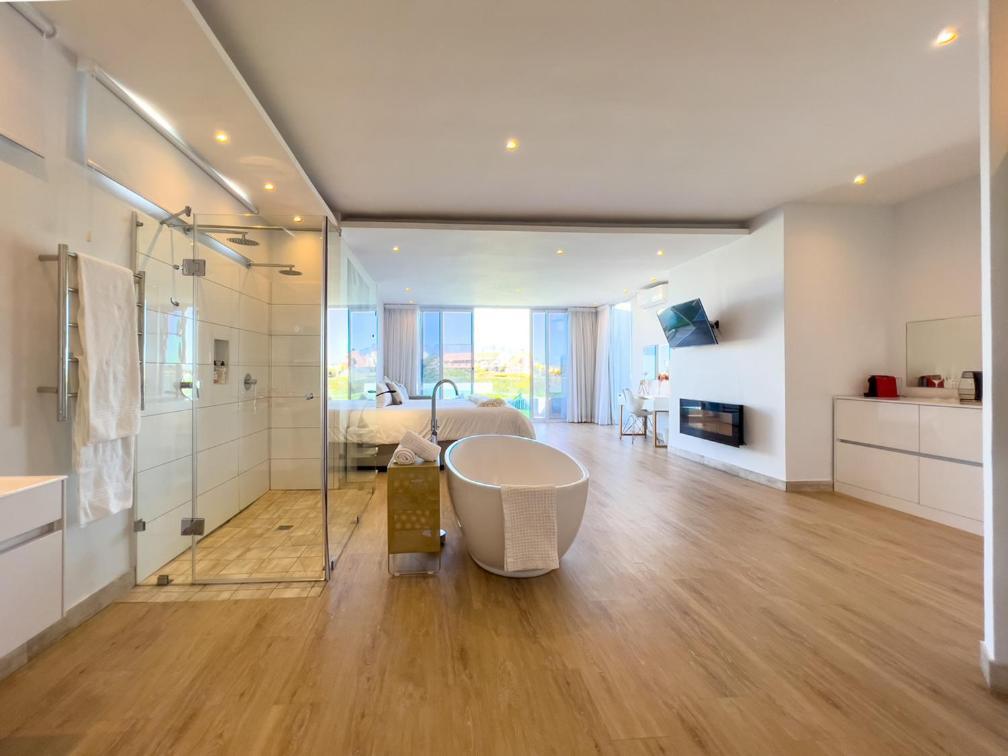Peach On Beach Boutique Guesthouse Bloubergstrand Room photo